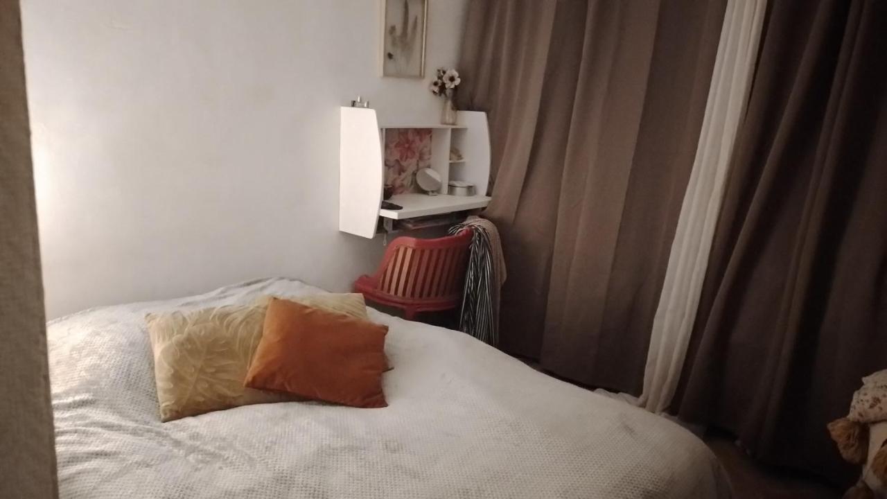Charmante Chambre Spacieuse Et Lumineuse باريس المظهر الخارجي الصورة